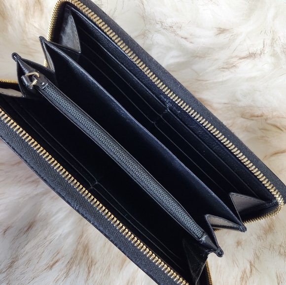 Yves Saint Laurent YSL Belle Du Jour Monogram Zip Around Wallet - Picture 5 of 15